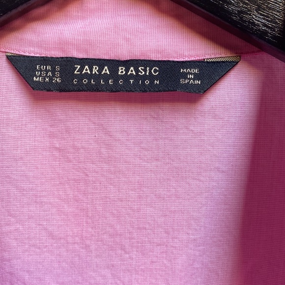 Cute pink blouse size Small! Washed but never worn. - Picture 2 of 4